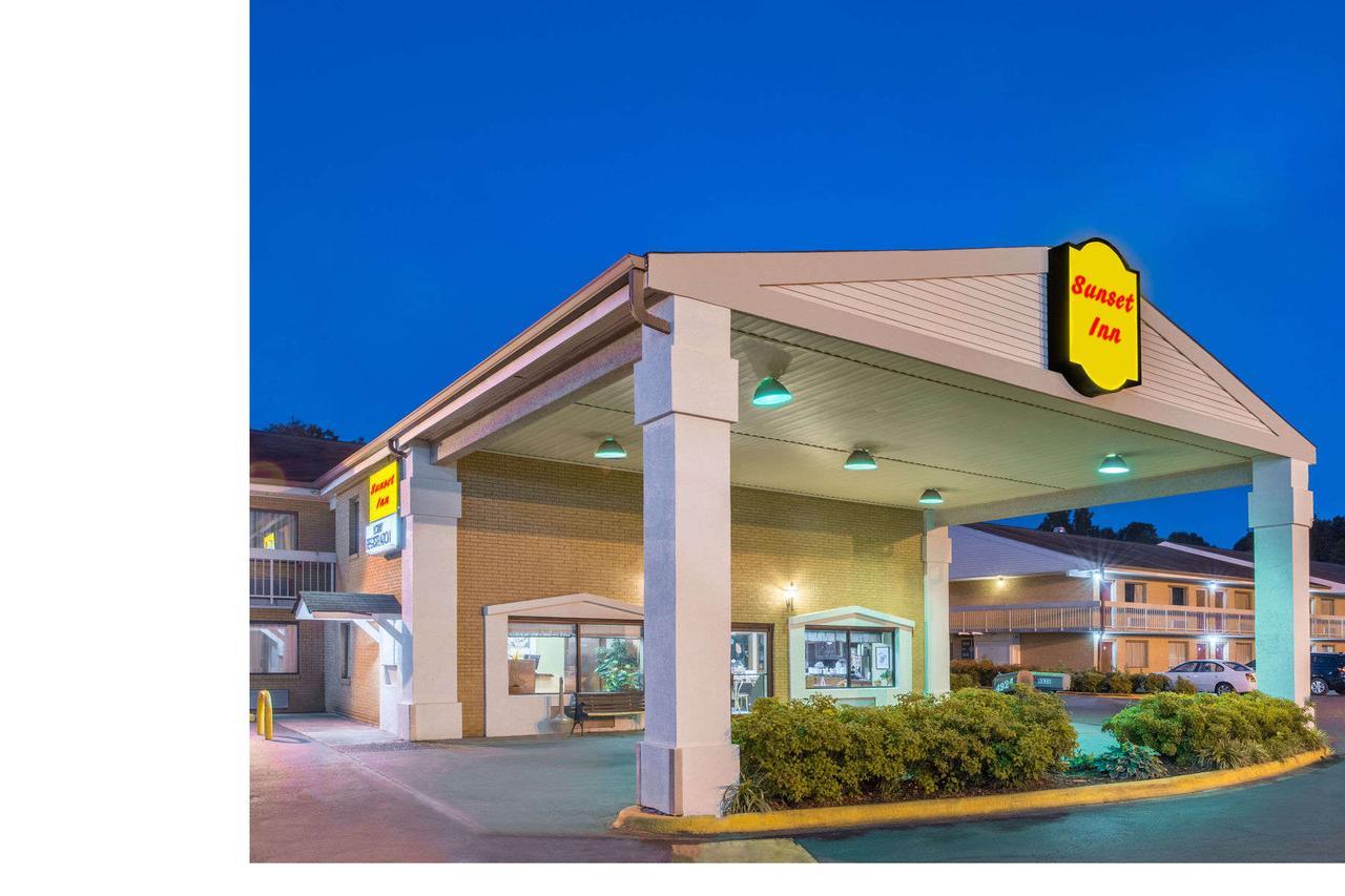 שרלוט Sunset Inn Northlake מראה חיצוני תמונה