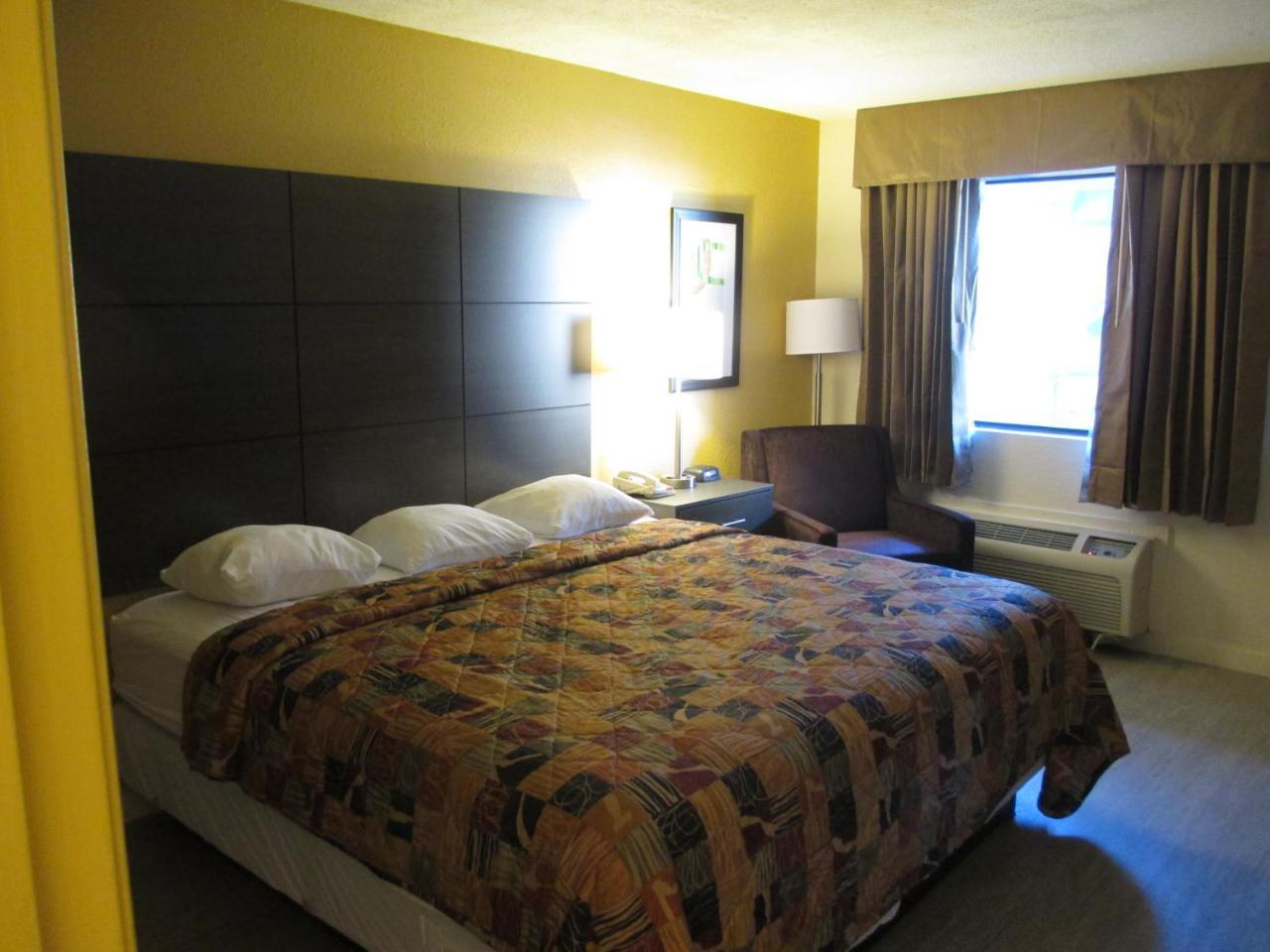 שרלוט Sunset Inn Northlake מראה חיצוני תמונה